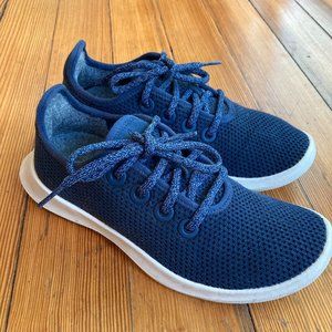 Allbirds Women's Tree Runners size 6 Navy